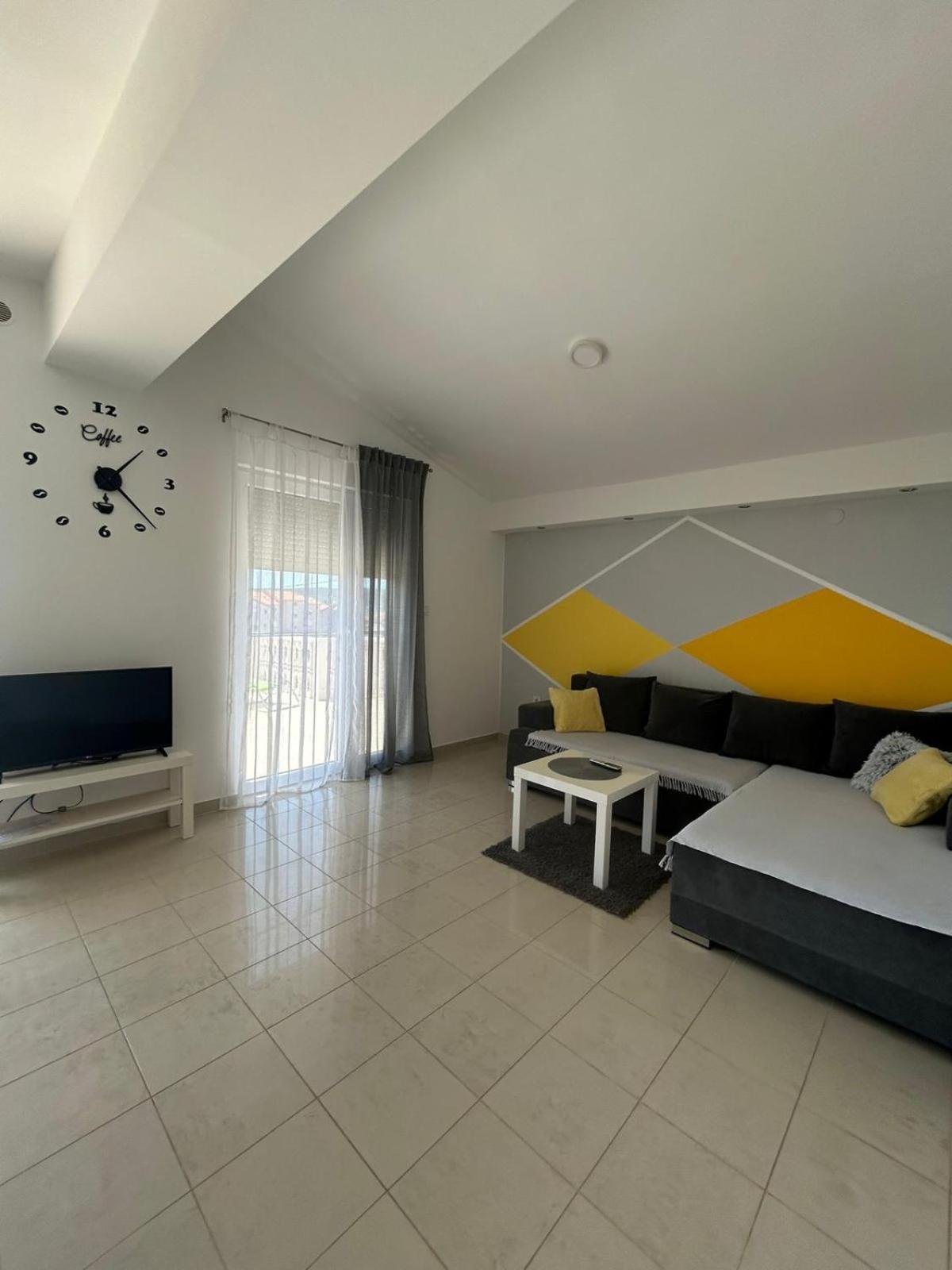 Apartman Lorna Турань Экстерьер фото