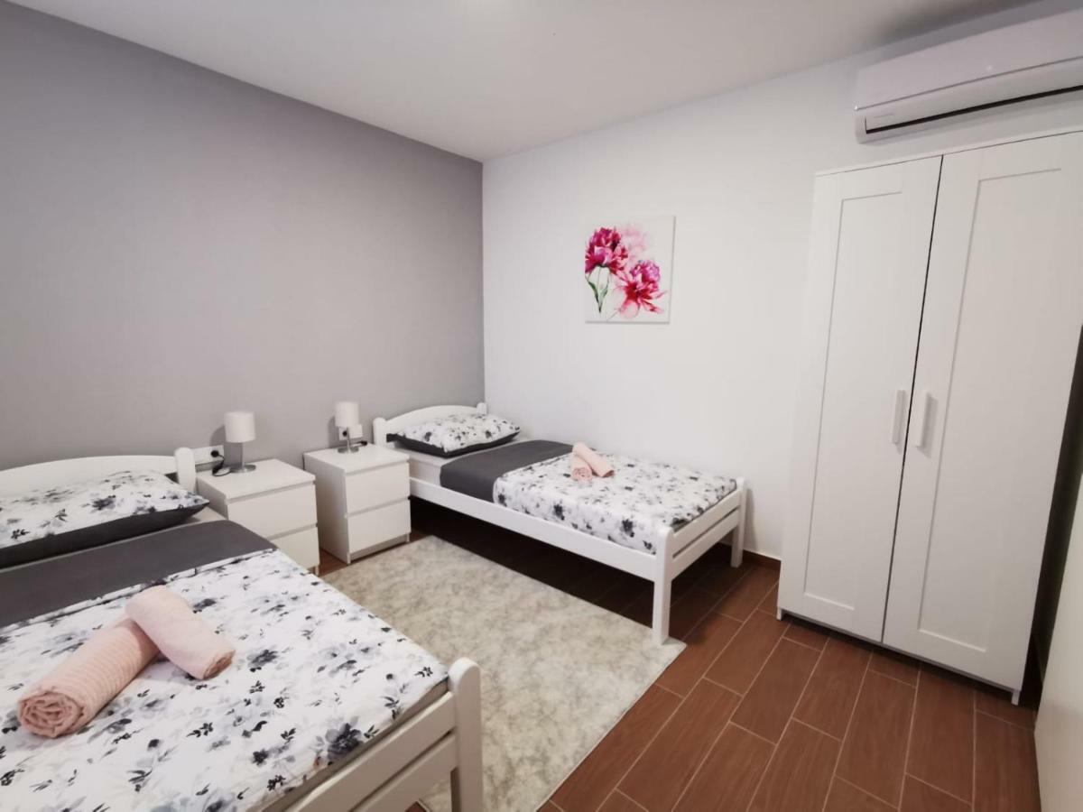 Apartman Lorna Турань Экстерьер фото